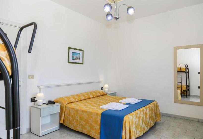 4인용 스탠다드 룸, Luna Lido