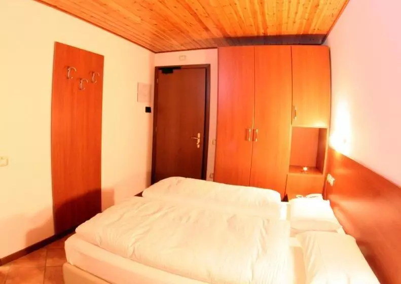 Standard-huone, Milano