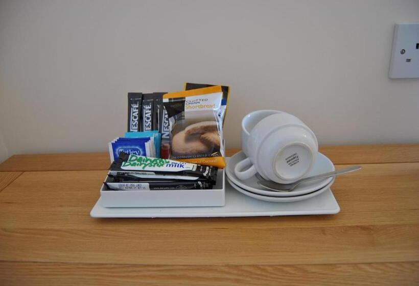 标准单人间, Pentire