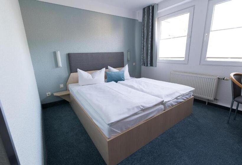 スタンダードルーム, Rosen