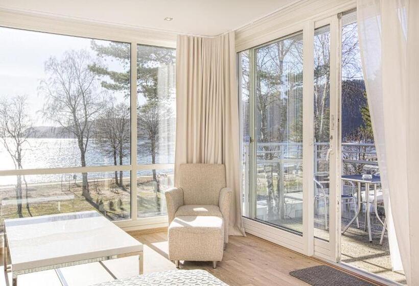 סוויטת ג'וניור, Rosfjord Strand