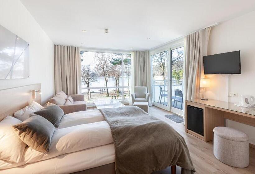 סוויטת ג'וניור, Rosfjord Strand