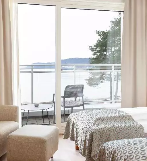 オーシャンビュースタンダードルームバルコニー付き, Rosfjord Strand
