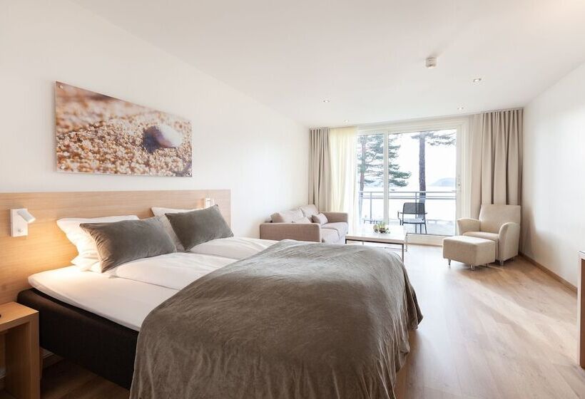 חדר משפחתי, Rosfjord Strand