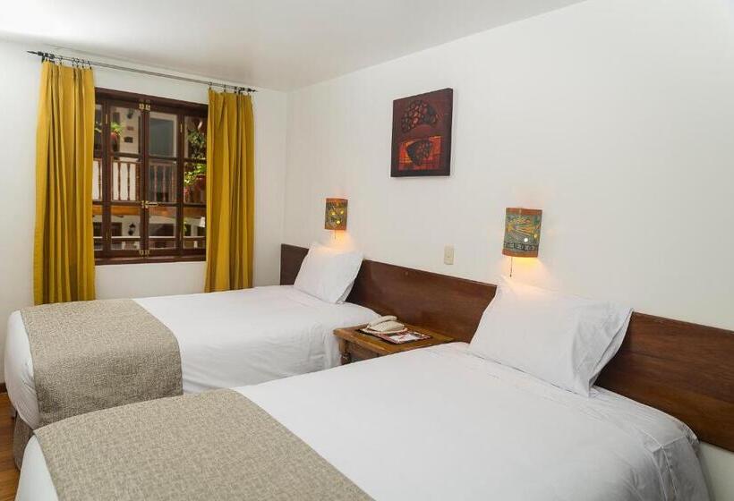 חדר סטנדרט, Rumi Punku