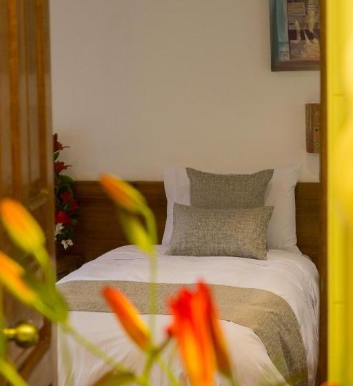 חדר סטנדרט, Rumi Punku