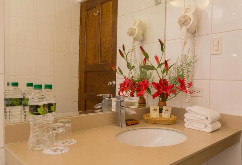 חדר סטנדרט, Rumi Punku