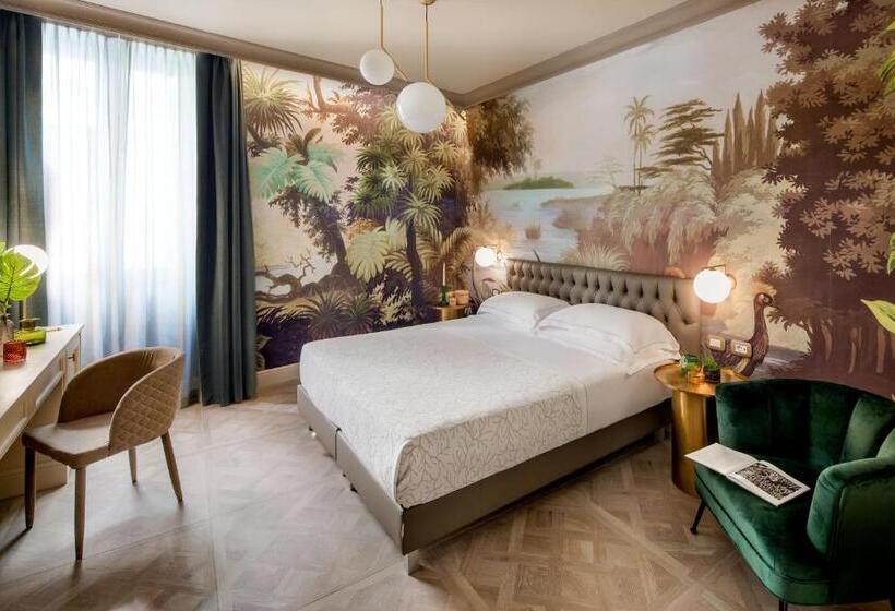 חדר סטנדרט לשלושה, Savoia