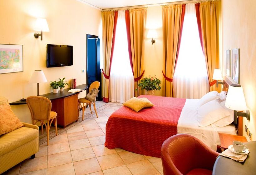 חדר סטנדרט נוף לעיר, Savoia