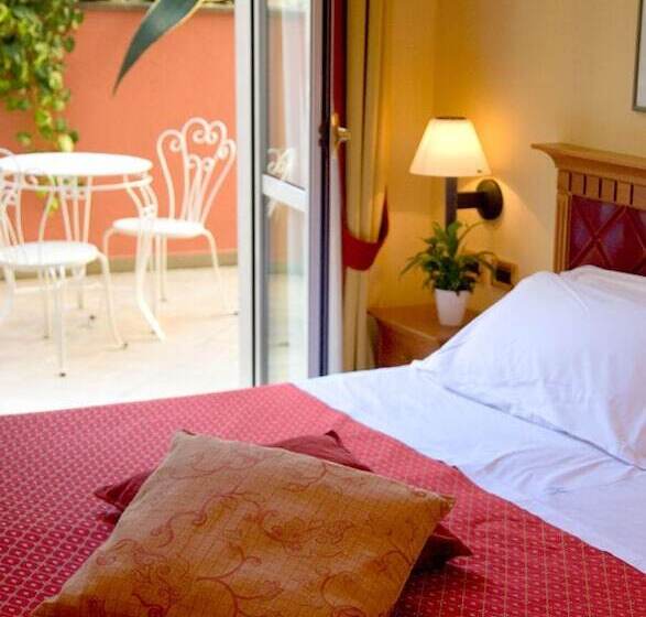 חדר סטנדרט נוף לעיר, Savoia