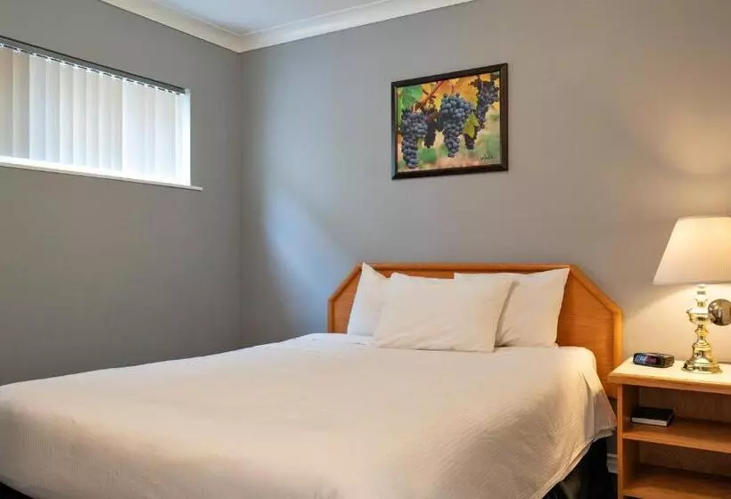 スイート, Tiki Shores Inn & Suites