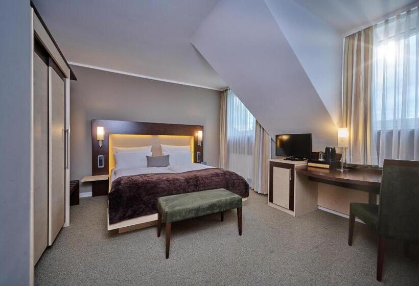 スタンダードルーム, Westend