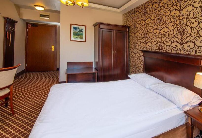 基本间, Wileński