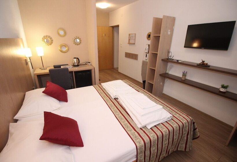 اتاق استاندارد سه نفره, Villa Deny Mostar With Free Parking