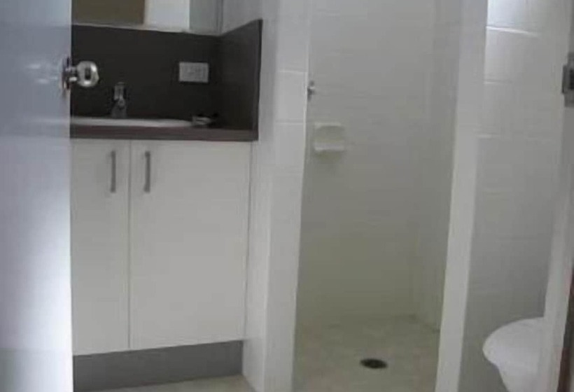 패밀리 룸, Nambour Lodge Motel