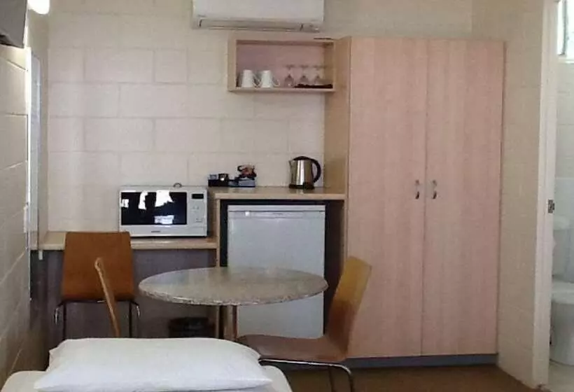 ファミリールーム, Nambour Lodge Motel