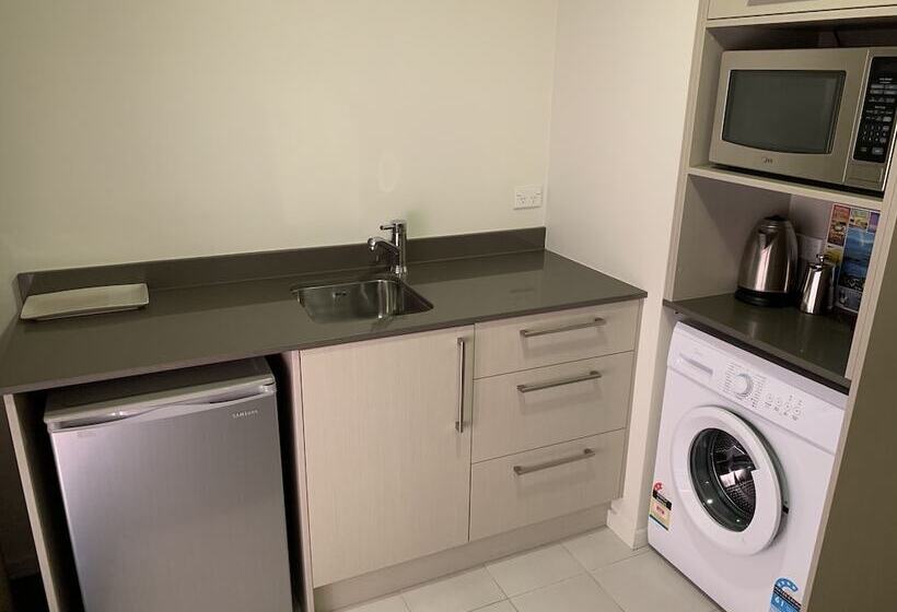 Люкс Повышенной Комфортности, Salerno Motel Apartments