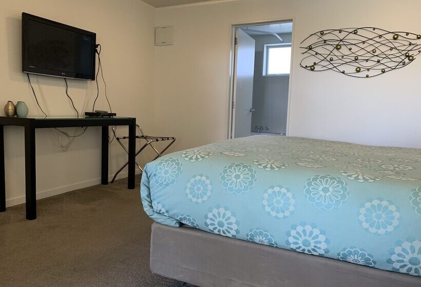 سوییت لوکس, Salerno Motel Apartments