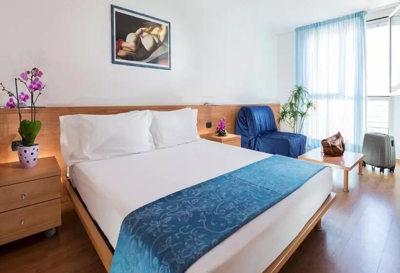 اتاق خانوادگی, Aparthotel Esperya