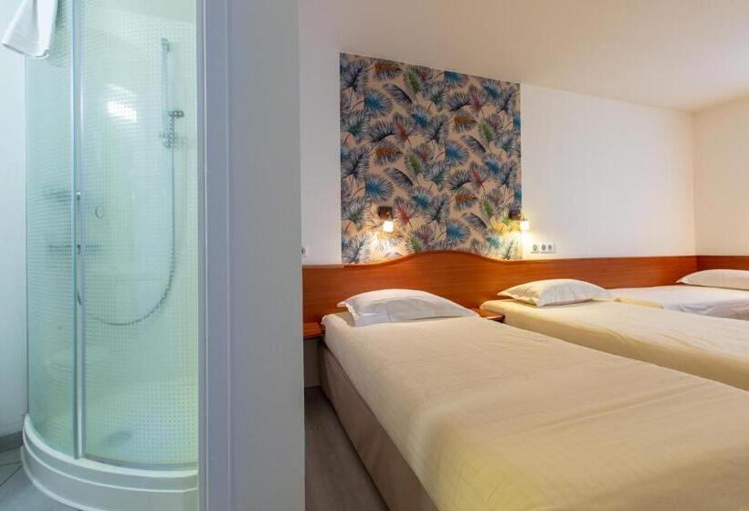 스탠다드 트리플 룸, Deltour Hotel Le Puy En Velay