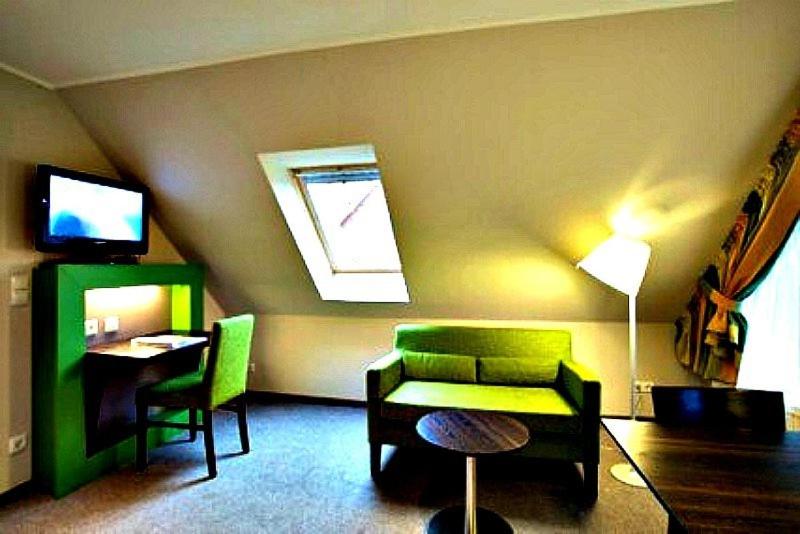 شقة غرفة واحدة, Am Kloster