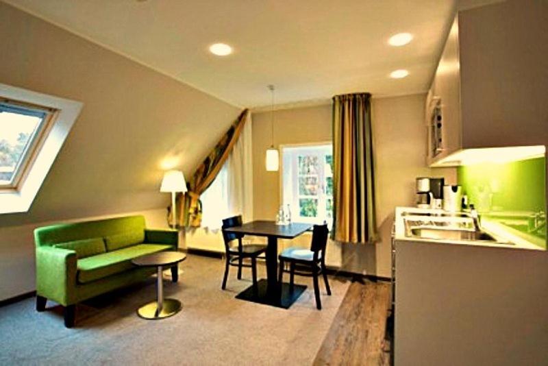 شقة غرفة واحدة, Am Kloster