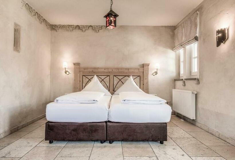 Номер Стандарт, Arthus