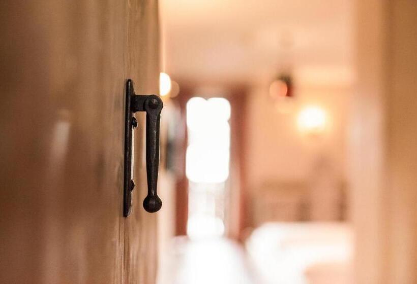 Номер Стандарт Трехместный, Arthus