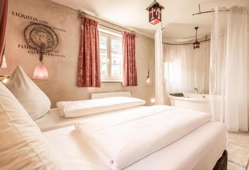 Полулюкс, Arthus