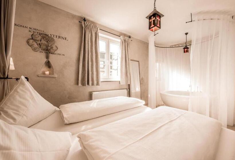 Полулюкс, Arthus