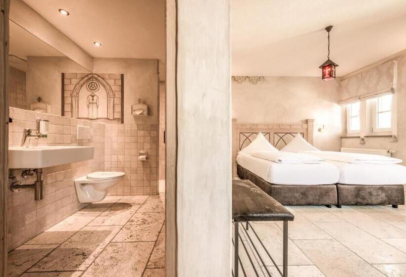 Номер Стандарт Индивидуальный, Arthus