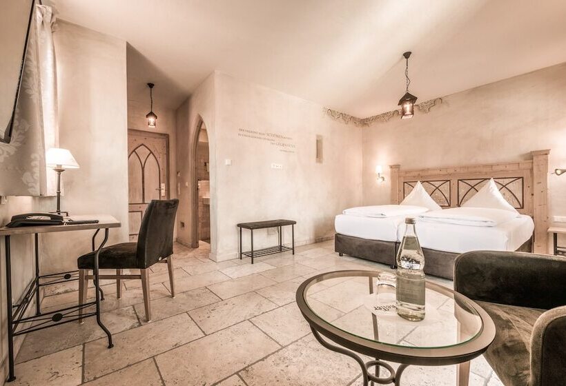 Номер Стандарт, Arthus