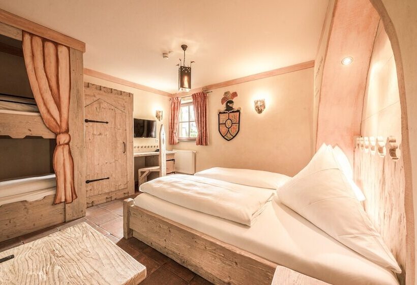 Четырехместный Номер Стандарт, Arthus