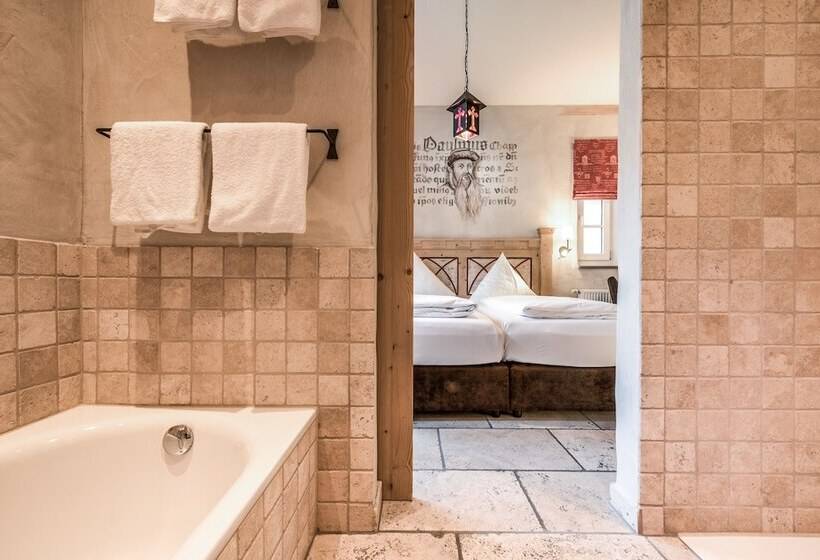 Номер Стандарт, Arthus