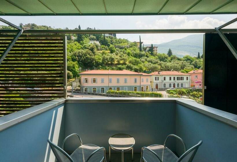 חדר קלאסי, Caravel Bike