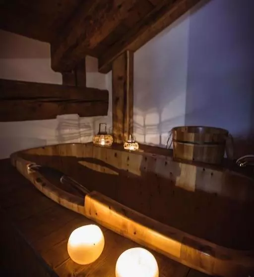 スイート, Chalet Hotel Svizzero