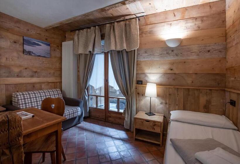 Номер Стандарт Трехместный, Chalet Hotel Svizzero