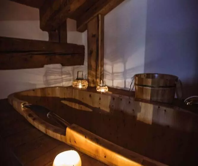 スイート, Chalet Hotel Svizzero