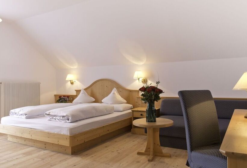 סוויטת ג'וניור, Cristallo