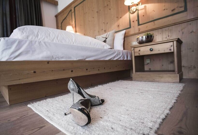 סוויטת ג'וניור, Cristallo