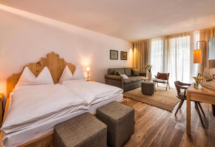 חדר סופריור עם נוף להרים, Il Tyrol