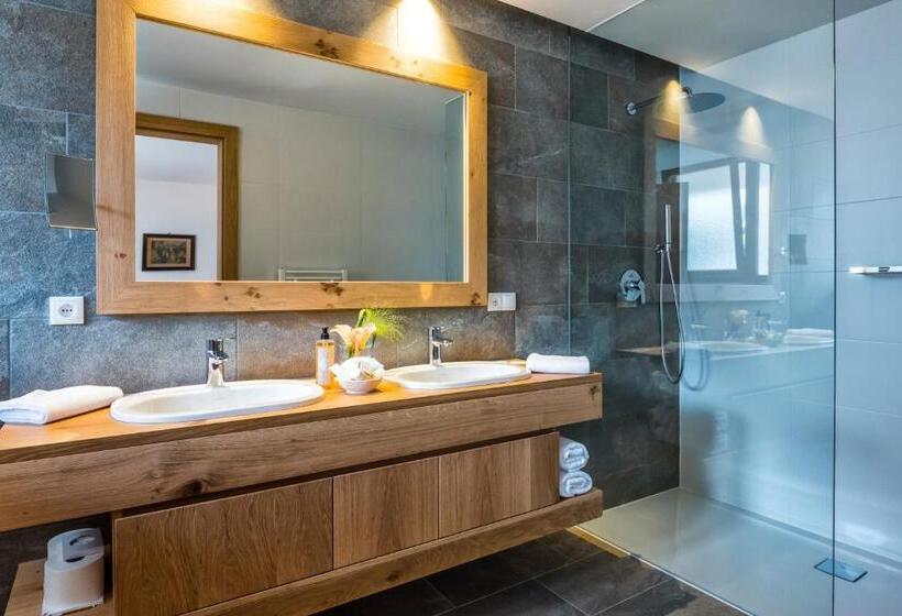 חדר דלוקס, Il Tyrol