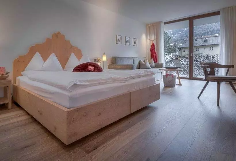 山の見えるスーペリアルーム, Il Tyrol