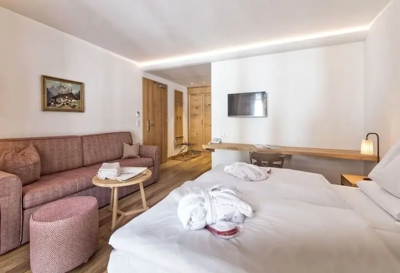 اتاق لوکس, Il Tyrol