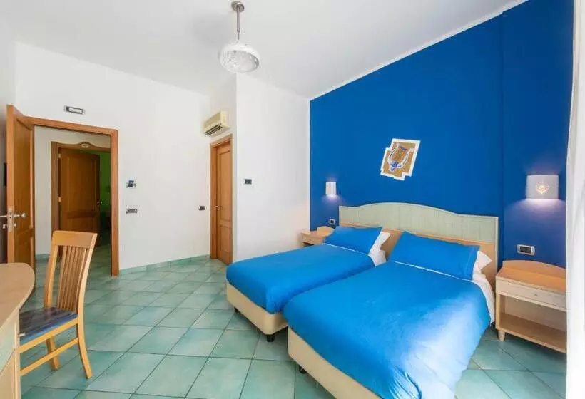 اتاق لوکس با بالکن, La Casa Delle Stelle