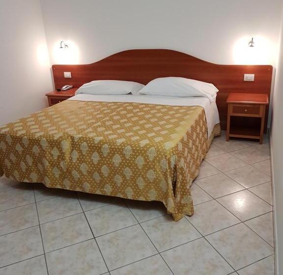 חדר סטנדרט לארבעה, La Piccola Stazione