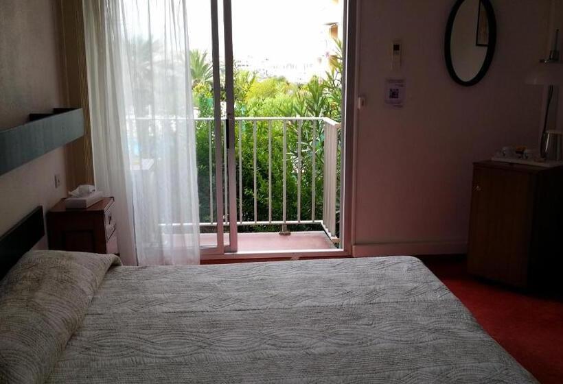 Номер Стандарт Вид на Бассейн, La Voile D' Or