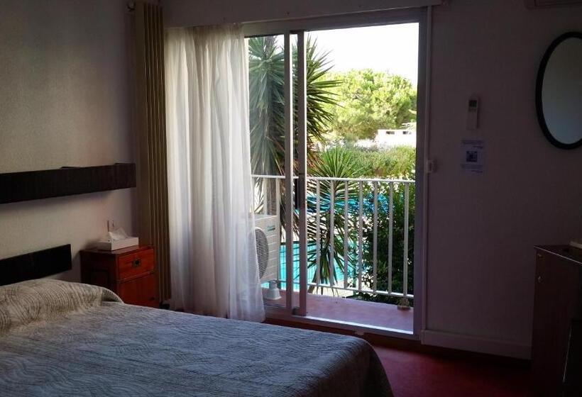 חדר סטנדרט נוף לבריכה, La Voile D' Or