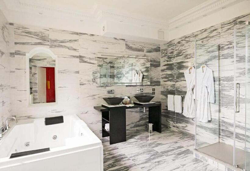 جناح مزود بجاكوزى, Les Jardins D'epicure