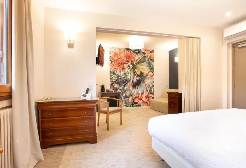 סוויטה, Logis Hotel Restaurant Du Pont